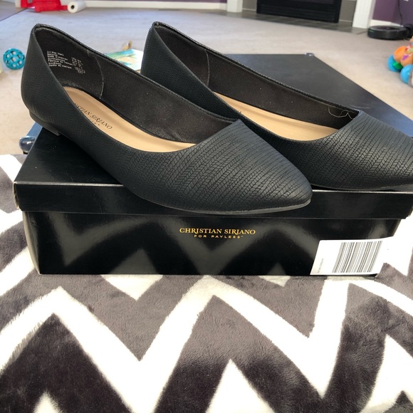Payless Shoes - Black flats NWOT